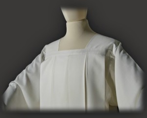 camice sacerdotale