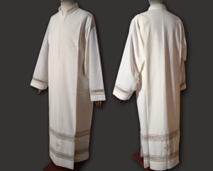 camice sacerdotale