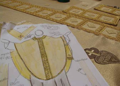 disegno casula bianca solenne