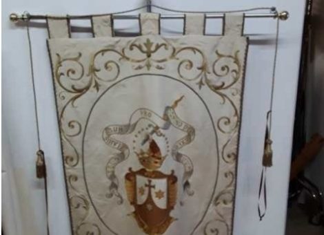 restaurare stendardo antico